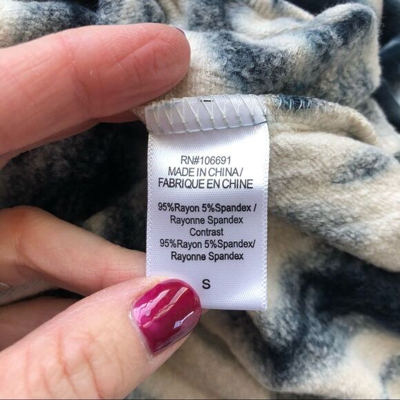 Young Fabulous & Broke Navy/Tan Tie Dye‎ Fleece Relaxed Sweatshirt Size Small - Picture 16 of 16